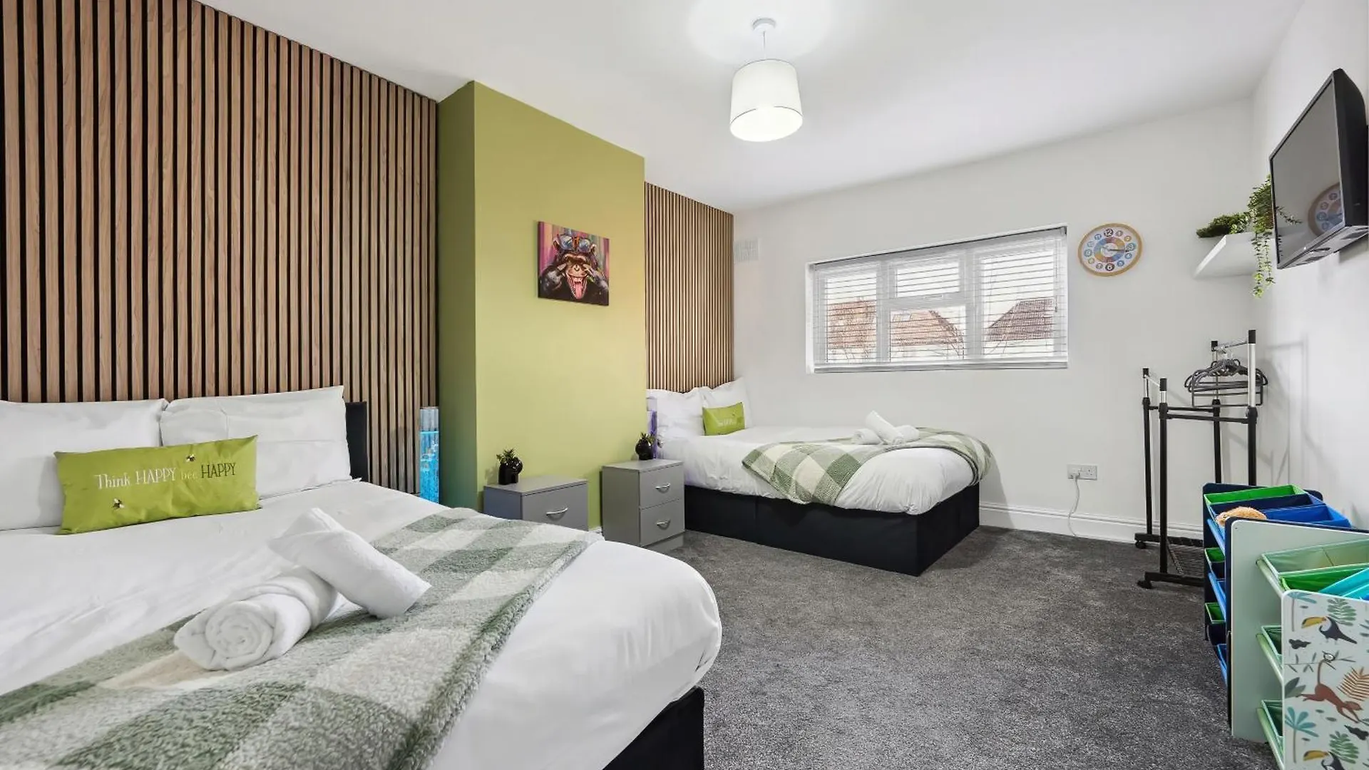 7 Bedroom Luxury House Sleep 26 Birmingham 0*,  United Kingdom