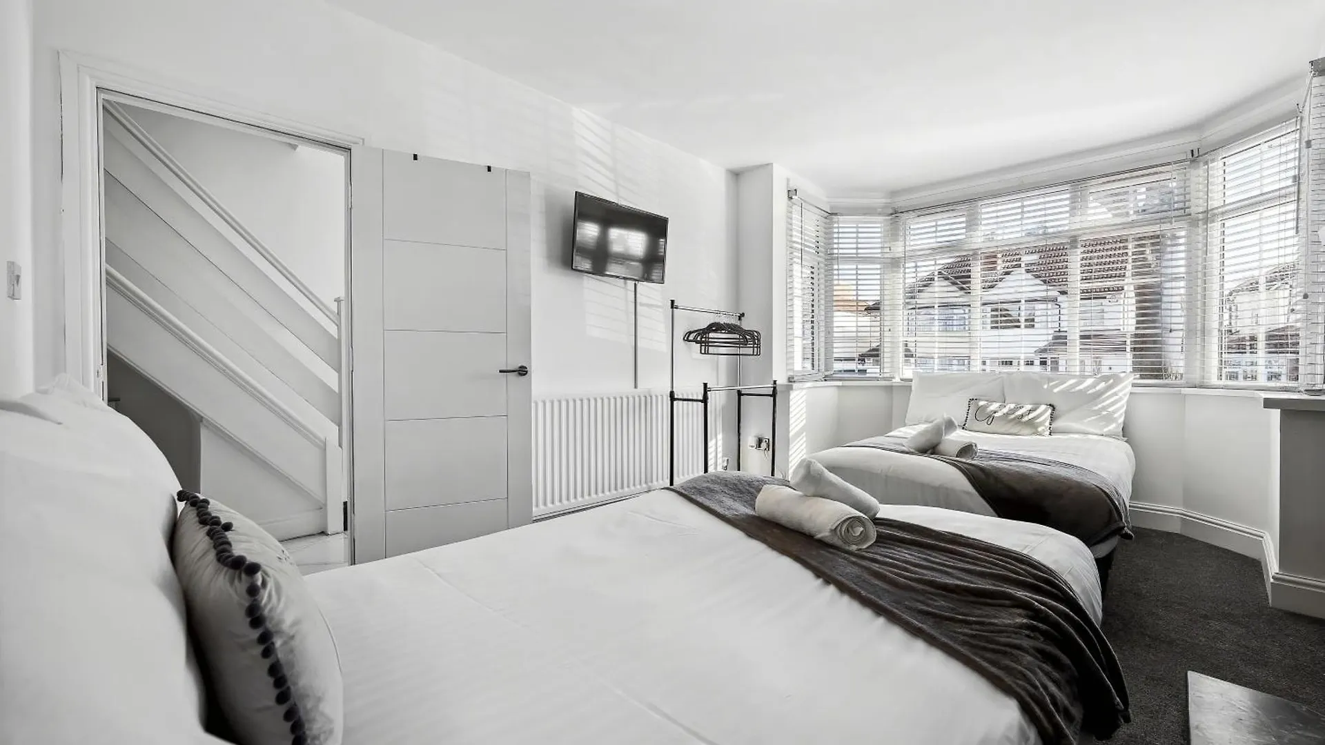 Holiday home 7 Bedroom Luxury House Sleep 26 Birmingham United Kingdom