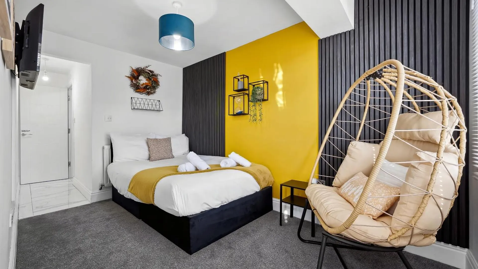 Holiday home 7 Bedroom Luxury House Sleep 26 Birmingham United Kingdom